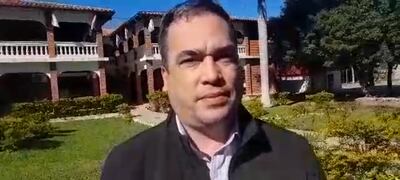 Arturo Méndez, colorado cartista, joven gobernador electo del Alto Paraguay. Su equipo de transición no puede trabajar debido al conflicto político que se tiene en la institución.