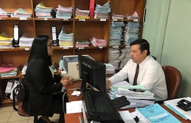 La concejala Elizabeth Vargas cuando ratificaba su denuncia en la Fiscalía.