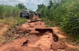 En estas condiciones se encuentra el tramo que une los municipios de Santaní, Yrybucuá y Capiibary