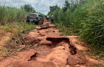 En estas condiciones se encuentra el tramo que une los municipios de Santaní, Yrybucuá y Capiibary