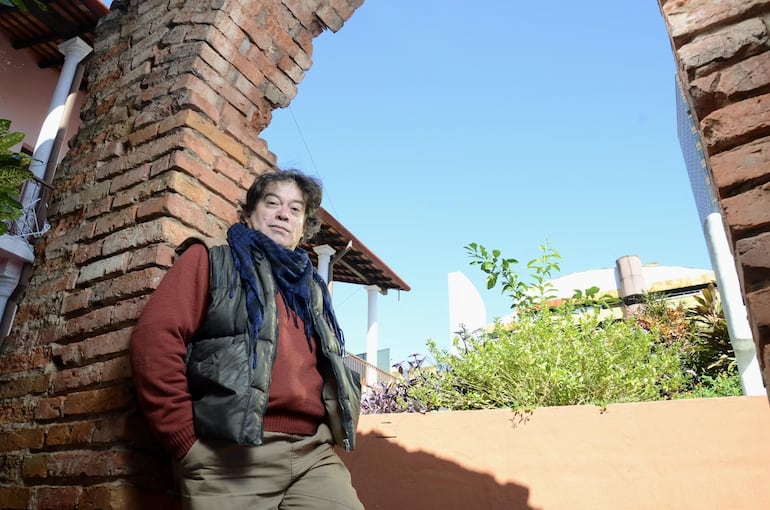 El trabajo del actor, director, coreógrafo y docente Wal Mayans también es destacado en la publicación.