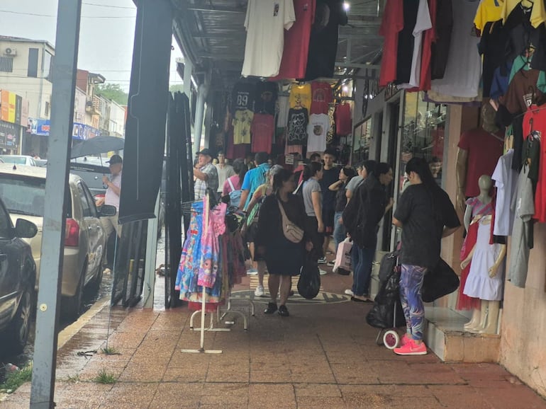 Comerciantes auguran mejora en ventas para este fin de año en Encarnación