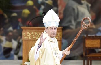 Monseñor Ricardo Valenzuela fue la figura destacada de la celebración con su homilía y posterior mensaje al pueblo paraguayo.