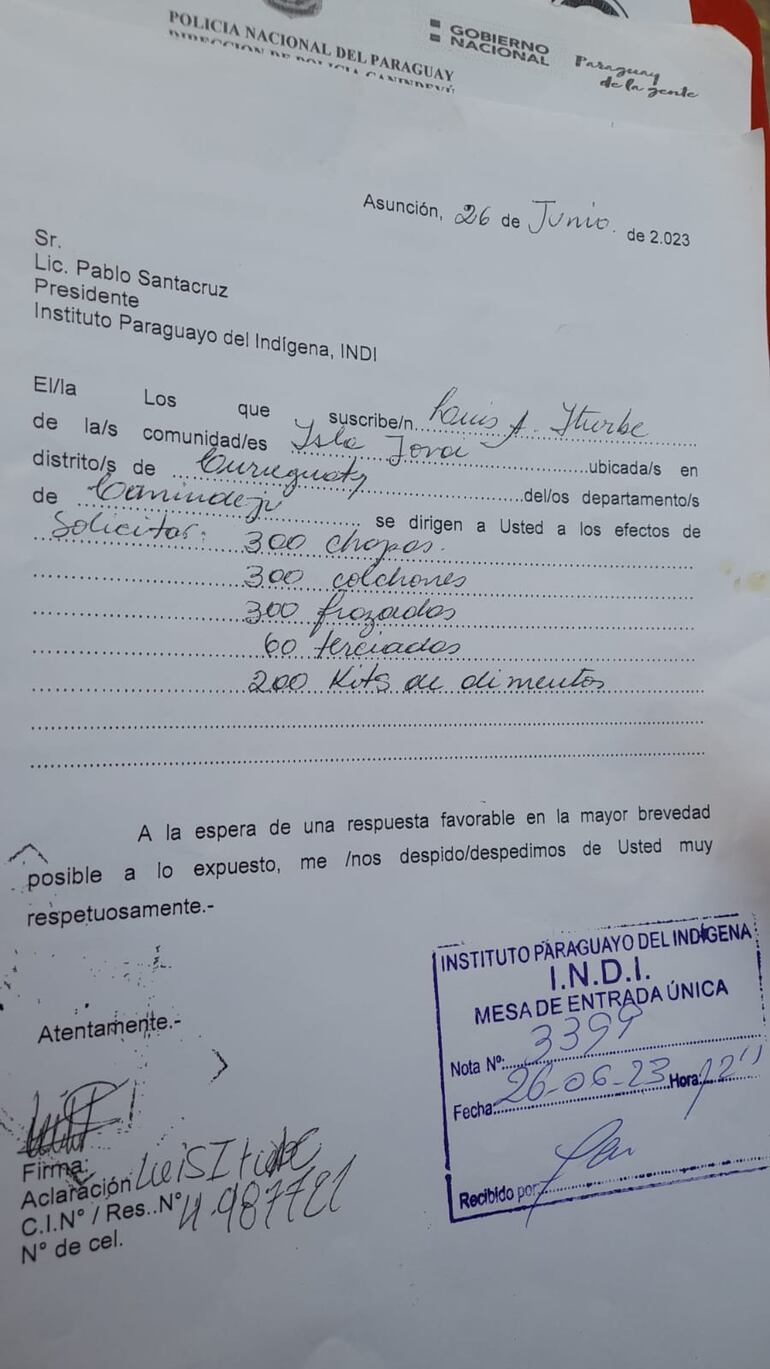 Nota presentada por la comunidad Isla Jovai, del distrito de Curuguaty, en Canindeyú, que acampan frente al INDI.