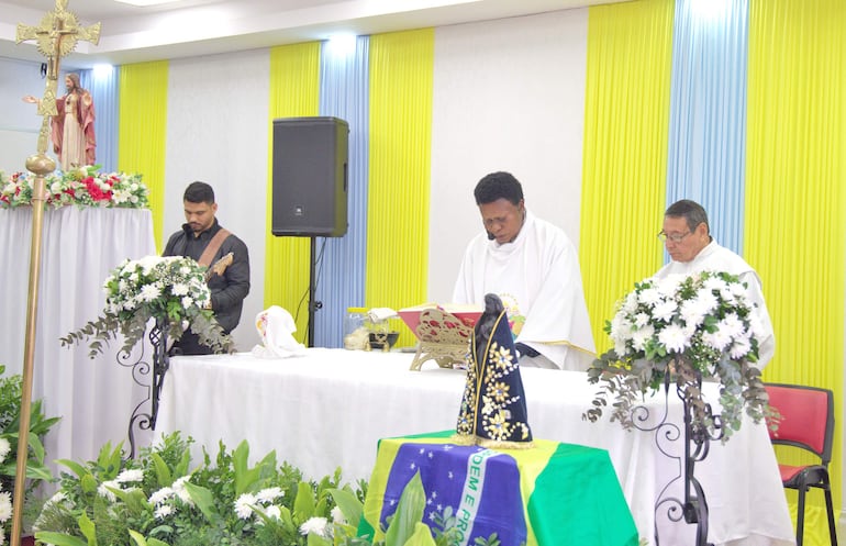 La programación incluyó celebraciones eucarísticas en honor a San Carlo Acutis, cuya vida continúa inspirando a personas de distintas edades.