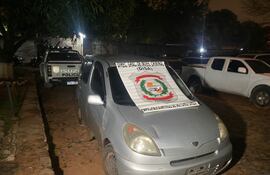 Un automóvil Toyota Fun Cargo, denunciado como robado, fue recuperado tras un allanamiento en Ypané.