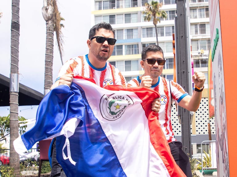 En la Casa Albirroja, la comunidad paraguaya en Estados Unidos encuentra un espacio para compartir emociones y orgullo nacional.
