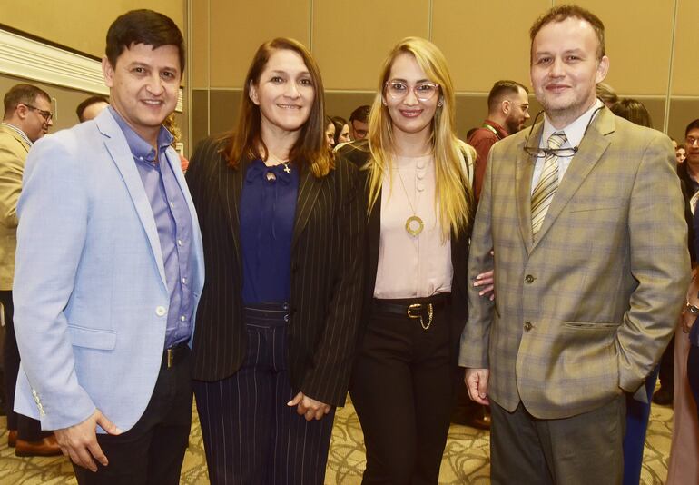 Ricardo Ochoa, Jadiyi Yinde, Deisy Gamarra y Jorge Arce.