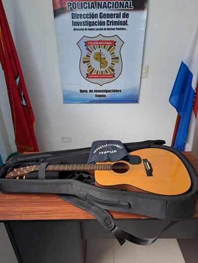 Policía detenido por reducción en Encarnación.