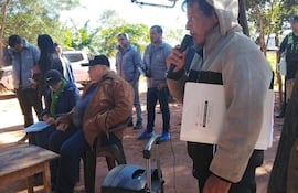 vdb El Indi se reunió con comunidades indigenas de Yhû para buscar solución a la problematicas de los nativos de este departamento.