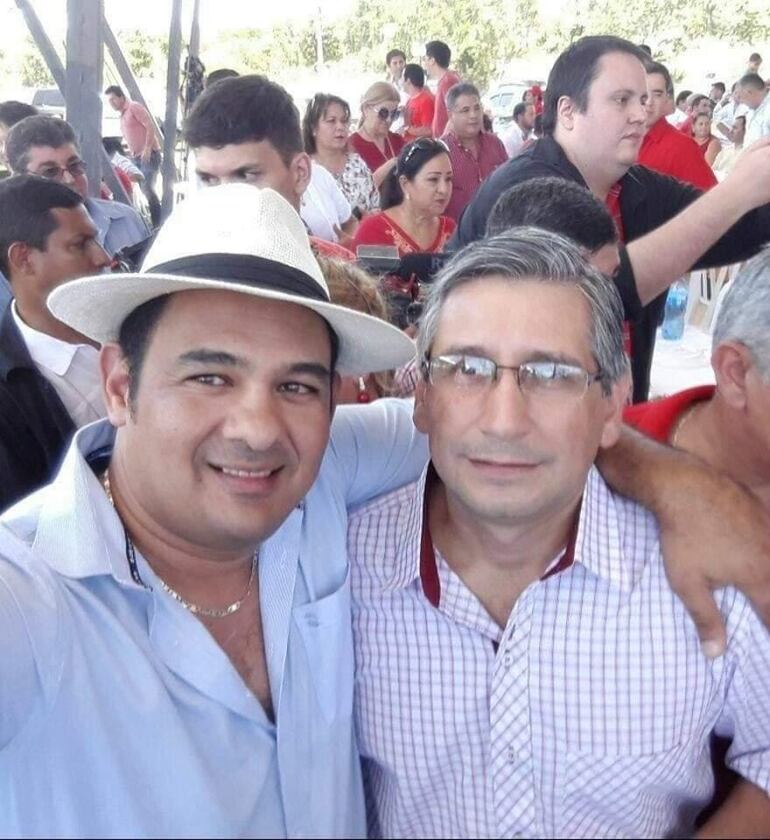 Edgar Acevedo junto al gobernador de Guairá, Juan Carlos Vera