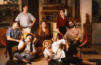 Uno de los elencos que presentará en escena la zarzuela "Sombrero Piri", a partir de este jueves en el Teatro Municipal de Asunción.