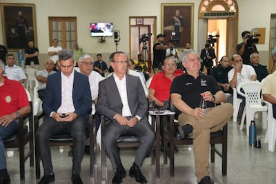 El Ministro del Interior, Enrique Riera, y el Ministro de Defensa Nacional, Óscar González, durante la reunión con los representantes de las Fuerzas Armadas y Policiales.