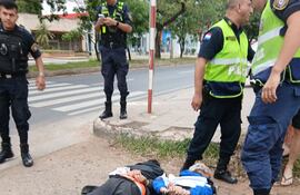 Presuntos motochorros fueron detenidos tras una persecución en Fernando de la Mora.