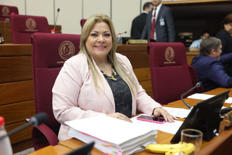 Zenaida Delgado, senadora cartista.