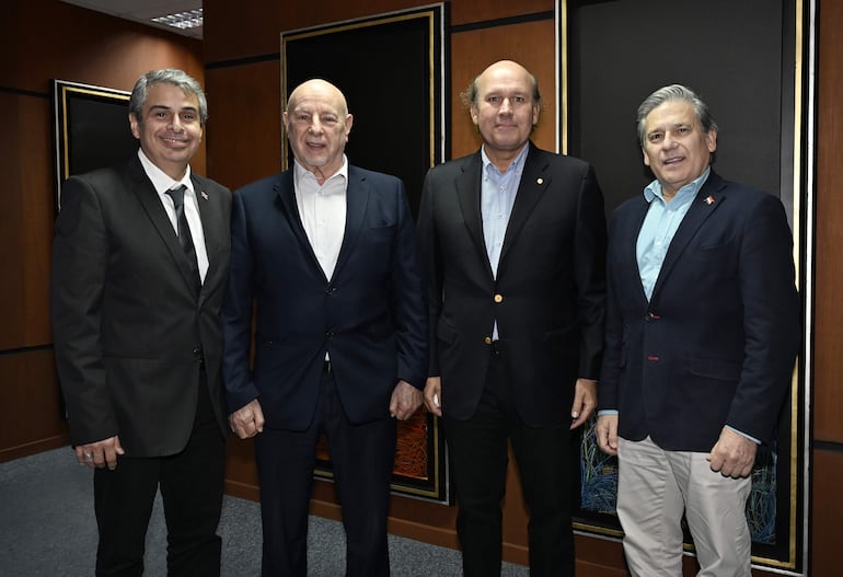 Jorge Jure, Jorge Goldenber, Robert Bosch y Carlos Sisul.