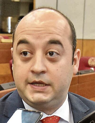 El senador Arnaldo Franco (ANR, HC) abogó por aumentar la recaudación en la Dinac en pleno año electoral.