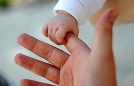 Muchas familias sueñan con tener hijos pero no logran avanzar en los procesos de adopción.