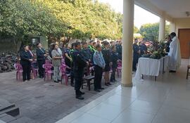 En el día de Santa Rosa de Lima la policía busca recuperar la confianza de la ciudadanía. Misa en la comisaría 22 de Loma Pytá.