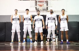 Alejandro Peralta, Rodney Mercado, Édgar Riveros, Jeremiah Wood y Tyree Ilhenacho, los Kings titulares versus San Alfonzo.