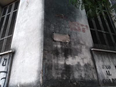 Varios carteles y placas históricas desaparecieron en las calles del microcentro de Asunción.