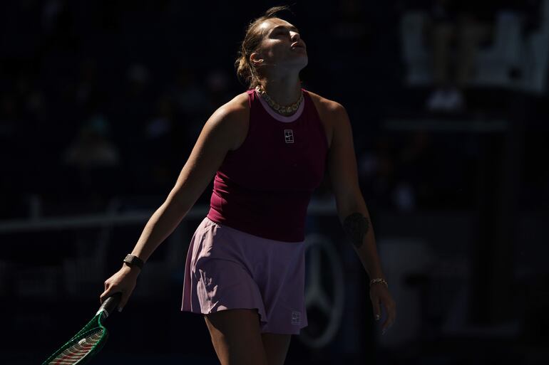 Aryna Sabalenka (28 años), con una prematura eliminación en China.