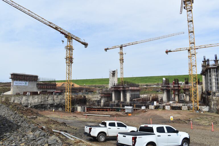 Obras reanudadas en Aña Cua tras meses de incertidumbre