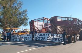 Cierre de ruta de los cañeros en Paraguarí.