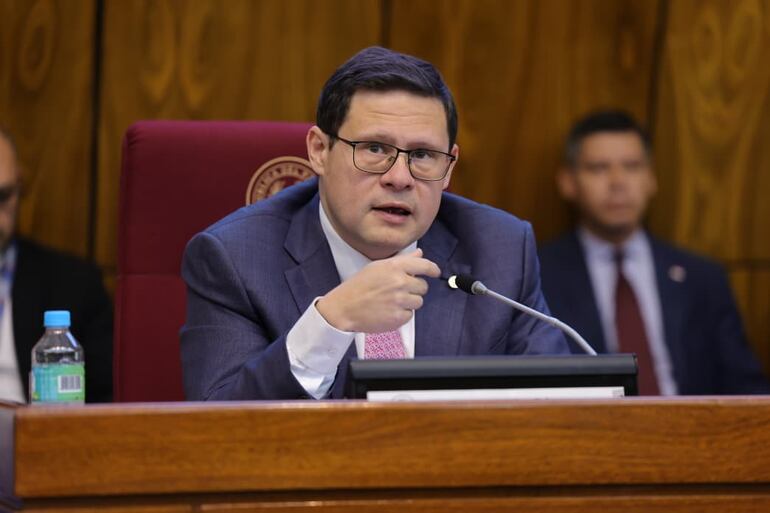 Óscar Orué, defendió el presupuesto para la DNIT ante la Comisión Bicameral de Presupuesto (CBP).