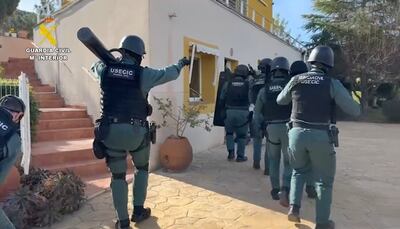 La guardia civil desarticuló la secta que practicaba rituales sexuales en España.