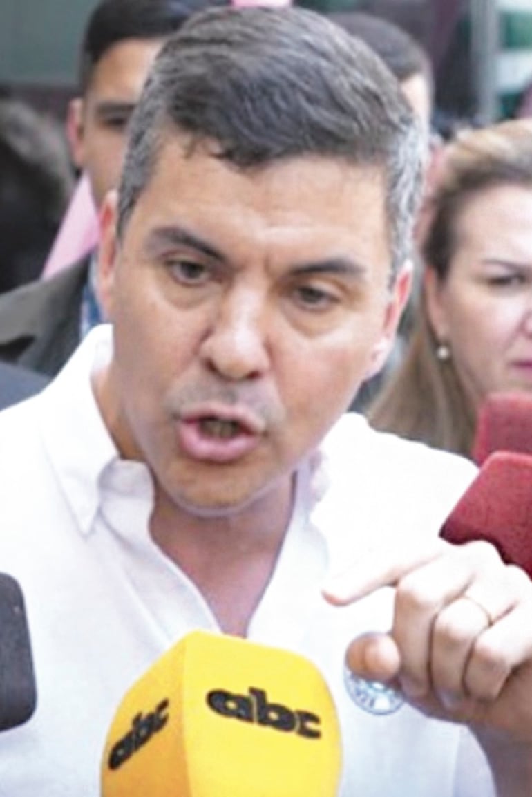 Santiago Peña parchó sus DD.JJ. en pleno examen de Contraloría