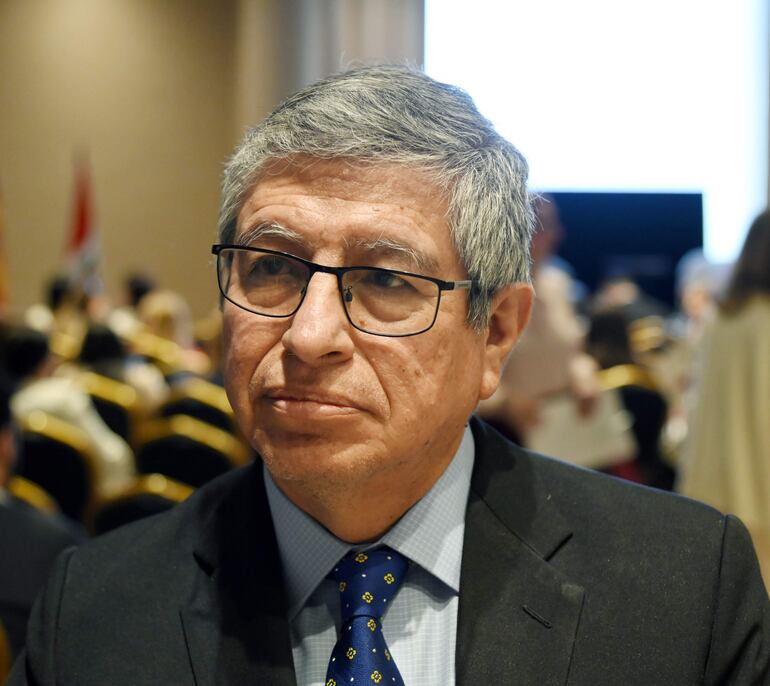 Mario César Romero Valdivieso, vicepresidente para América del Sur de la Unión Internacional del Notariado.