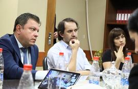 Santiago Ortiz en la Comisión de Legislación de la Cámara de Senadores.