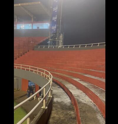 Tribuna de Perú tras el partido ante Paraguay por Eliminatorias.