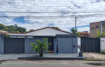 Vivienda particular donde funcionaba la clínica Momy Dent sin habilitación y donde falleció Thirza Belén Portillo de 9 años.