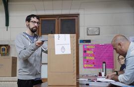 Argentina celebra con normalidad unos comicios legislativos que serán clave para determinar la composición que tendrá desde diciembre el Congreso y para saber qué grado de respaldo da la ciudadanía a las políticas del Gobierno del ultraderechista Javier Milei.