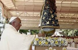 El Papa sentía una profunda admiración y respeto hacia la Virgen de los Milagros de Caacupé.