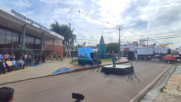 La presentación de la nueva planta asfáltica móvil se realizó con presencia de autoridades locales, departamentales y nacionales.