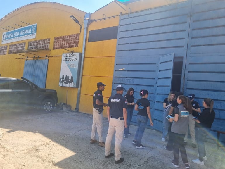Imágenes del allanamiento en una de las sedes de Remar. Investigan trata de personas y explotación laboral.
