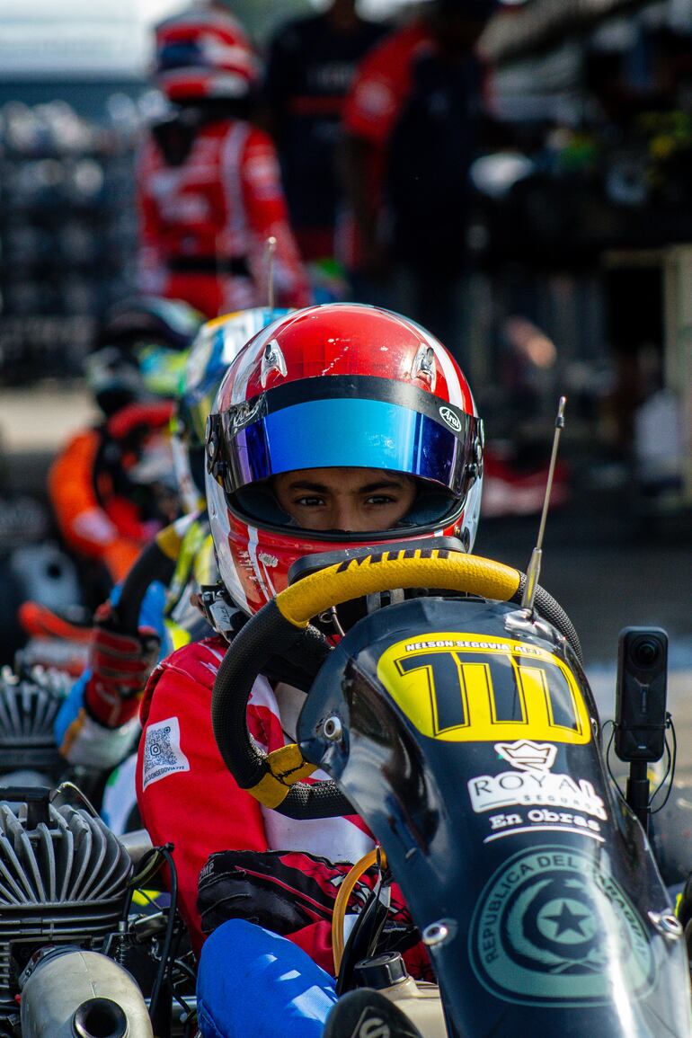 Nelson Segovia, a bordo de su kart #777.