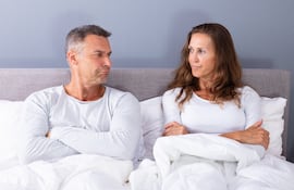 ¿Es normal que ya no me excite? Así es la curva del deseo en relaciones largas.