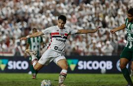 Damián Bobadilla en acción durante el partido que São Paulo le ganó 2-0 al Chapecoense. (Foto gentileza de flickr.com).