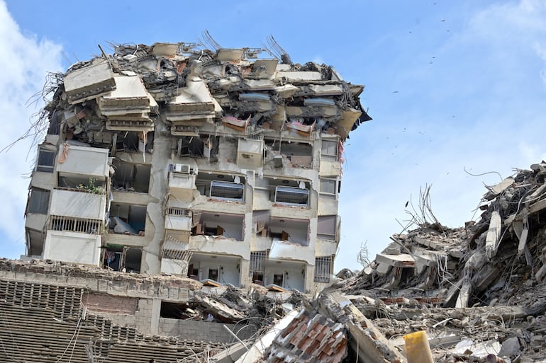 Imágenes de La Guaira, Venezuela el 25 de junio de 2026. Escombros de edificios colapsados luego de los terremotos.