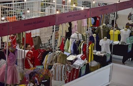 Fotografía de una de las tantas ferias llevadas a cabo ya en el Centro Cultural del Puerto, que está siendo vaciado y revitalizado.