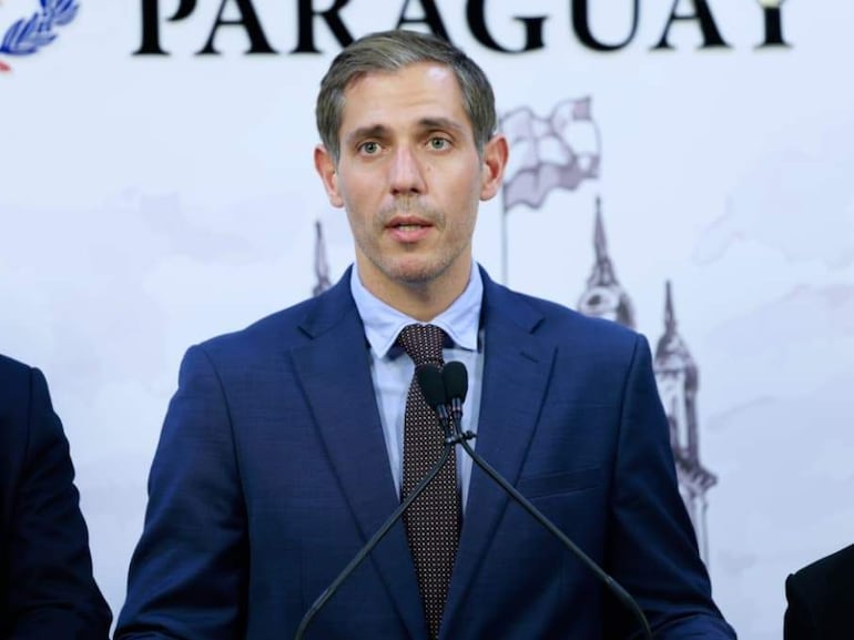 Atome: “concesiones” son necesarias para atraer a grandes industrias, dice ministro de Industria