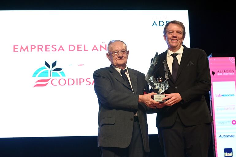 Jakob Goertzen y Hans Theodor Regier, presidente y director ejecutivo de Codipsa, respectivamente.