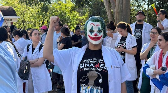 Médicos convocan a una jornada nacional de protesta para este lunes.