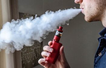 El vapeador representa actualmente una puerta de entrada para el consumo del cigarrillo convencional, sostiene la médica neumóloga del Ineram.