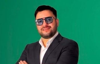 El ingeniero Ramón Anselmo Penayo Arce ya inscribió su candidatura por la Lista 1 de la ANR para la intendencia de Caapucú.