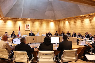 Integrantes de la Conferencia Episcopal Paraguaya que muestra a sus integrantes participando durante la 246 Asamblea General Ordinaria en Asunción (Paraguay).